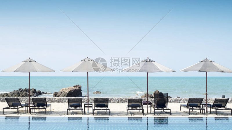 邮轮旅游：跟团与自由行的优劣解析